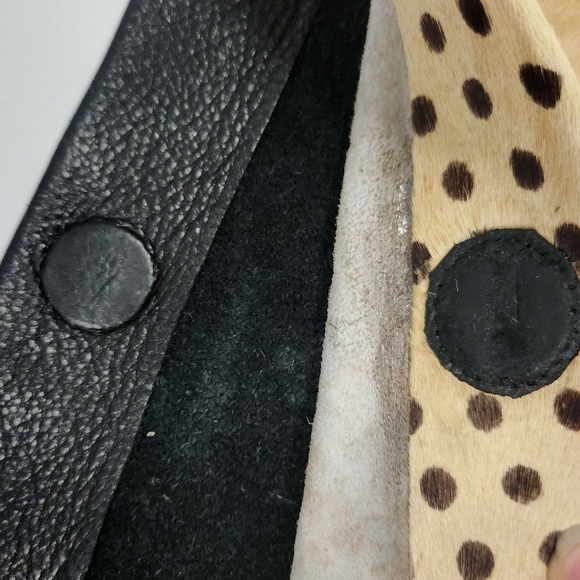 Marie Turnor Leather Crossbody Bag - Picture 15 of 16